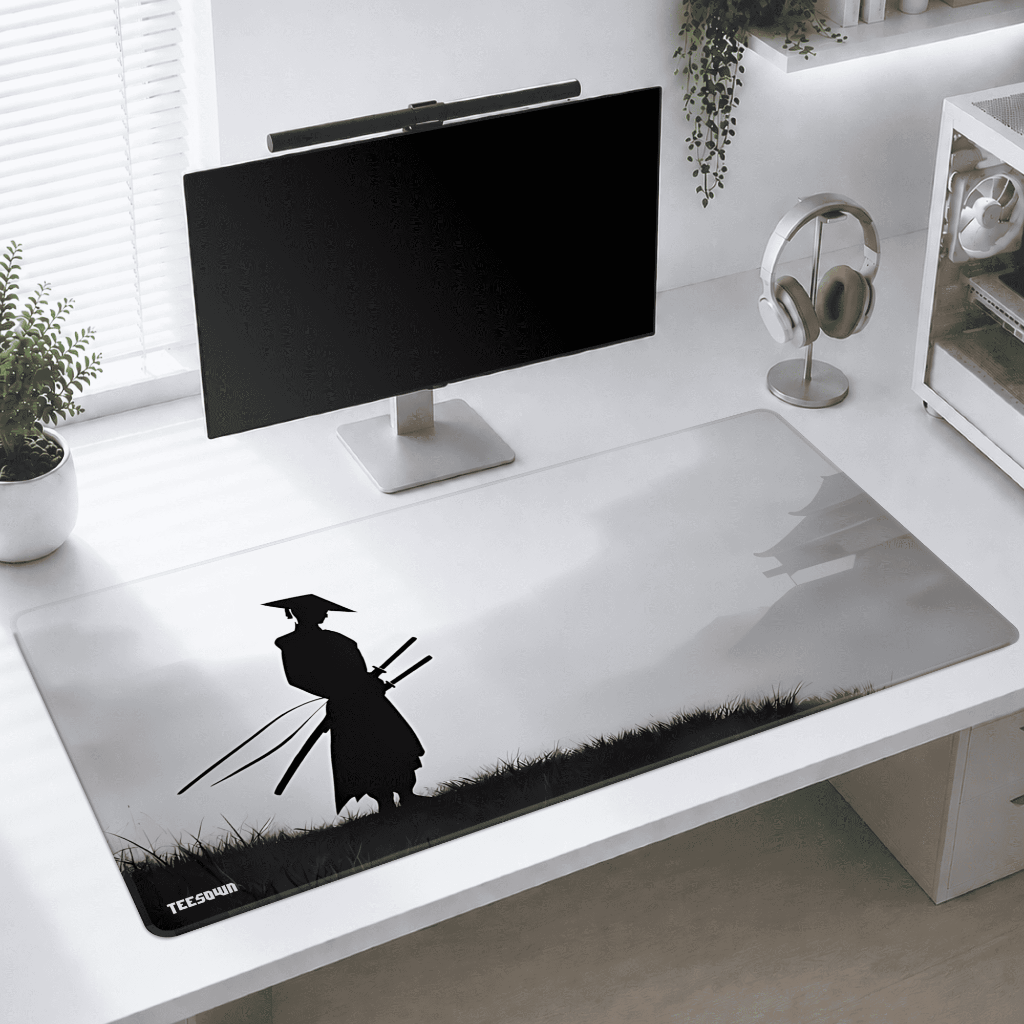 XXL - Silent Ronin Anime Deskmat